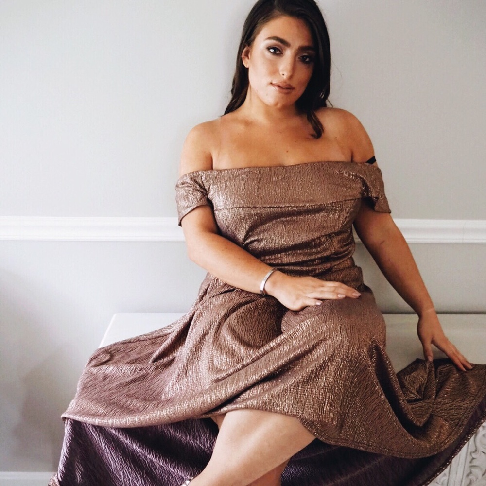 Plus Size ‘Bianca’ Metallic Bardot Dress - Picture 6 of 8